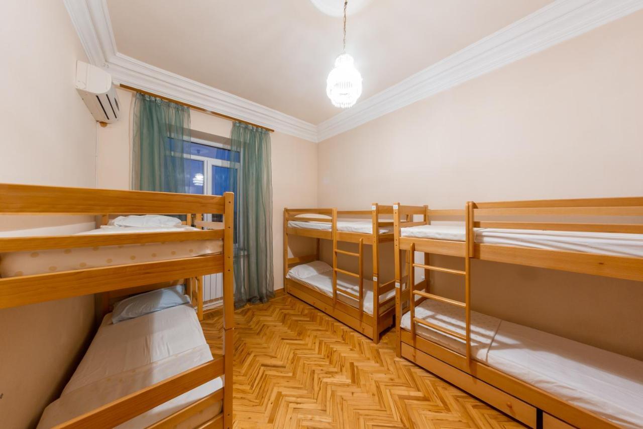 Arteast Hostel Ереван Екстериор снимка