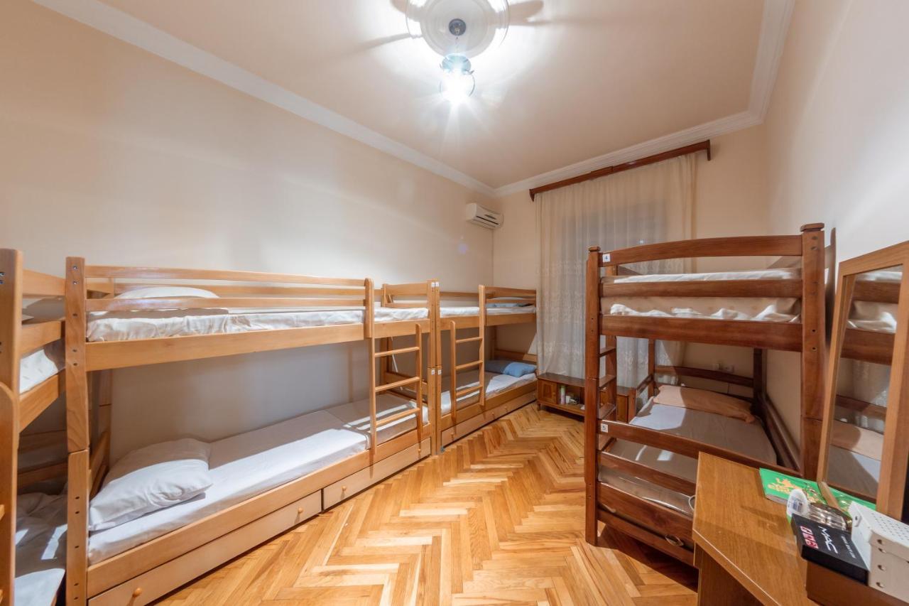 Arteast Hostel Ереван Екстериор снимка